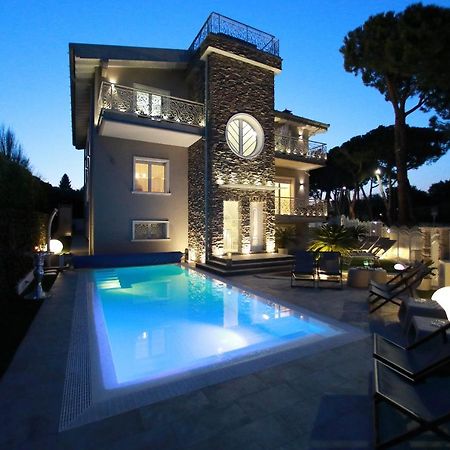B&B Bellavista Exclusive In Zona Centrale Con Piscina Riscaldata E Jacuzzi Vista Lago Desenzano del Garda Luaran gambar
